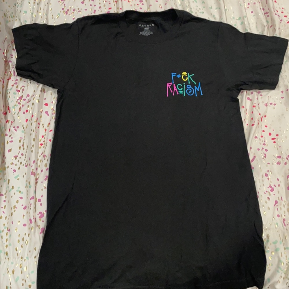 This shirt is from Pacsun! Size small!